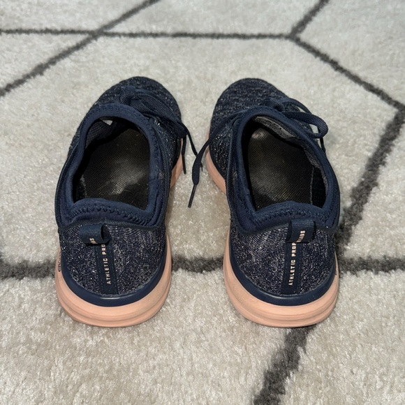 APL Techloom Phantom Size: Women’s 7.5 - Picture 3 of 3